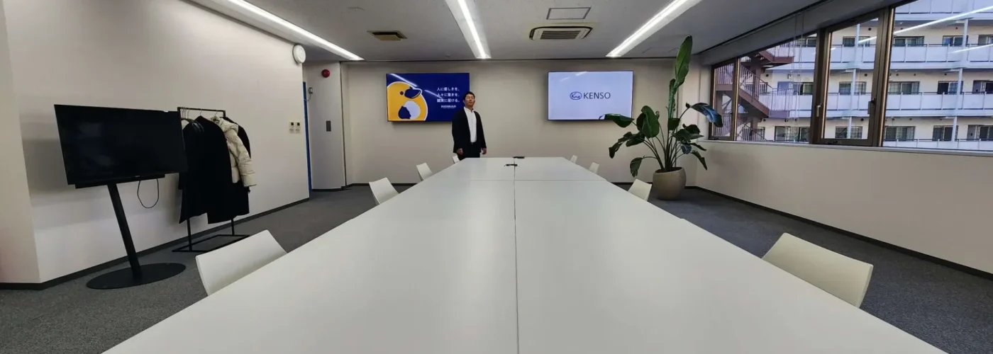 ベンチャラ企業の会議室